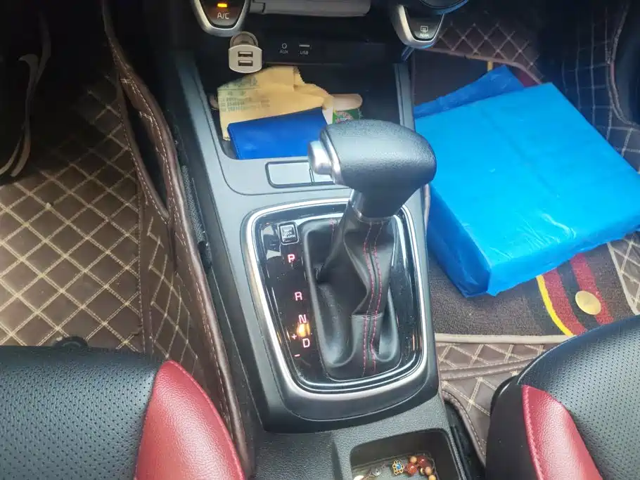 Kia KX CROSS 2018 2017 1.4L AT GLS