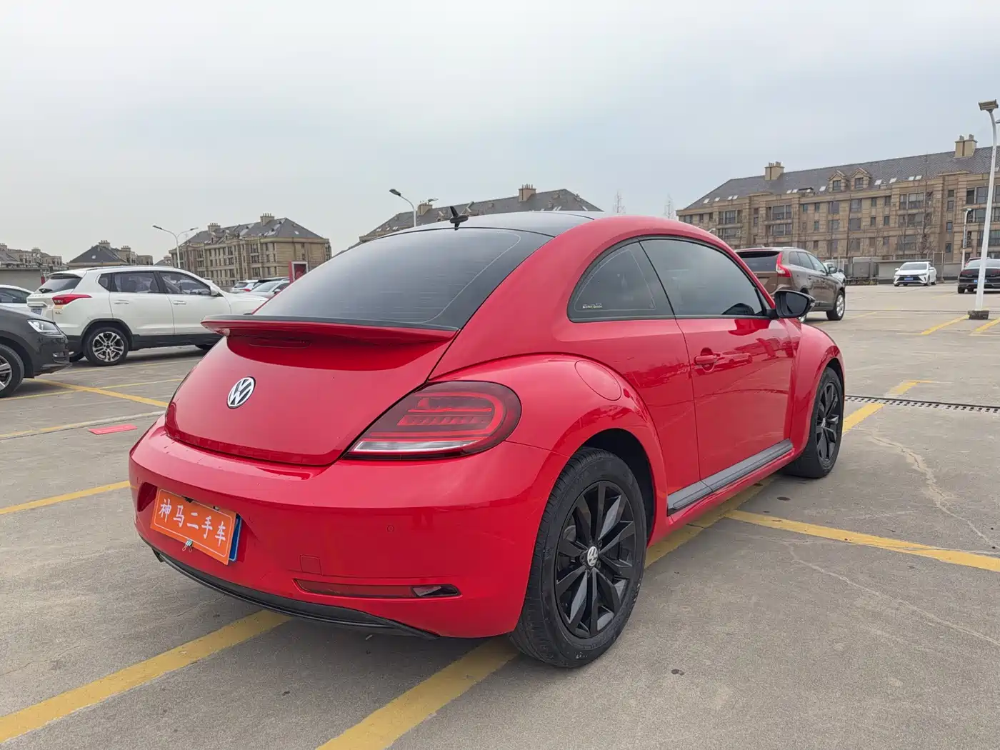 Volkswagen Beetle 2018 180TSI Obsidian Series Special Edition фото 6