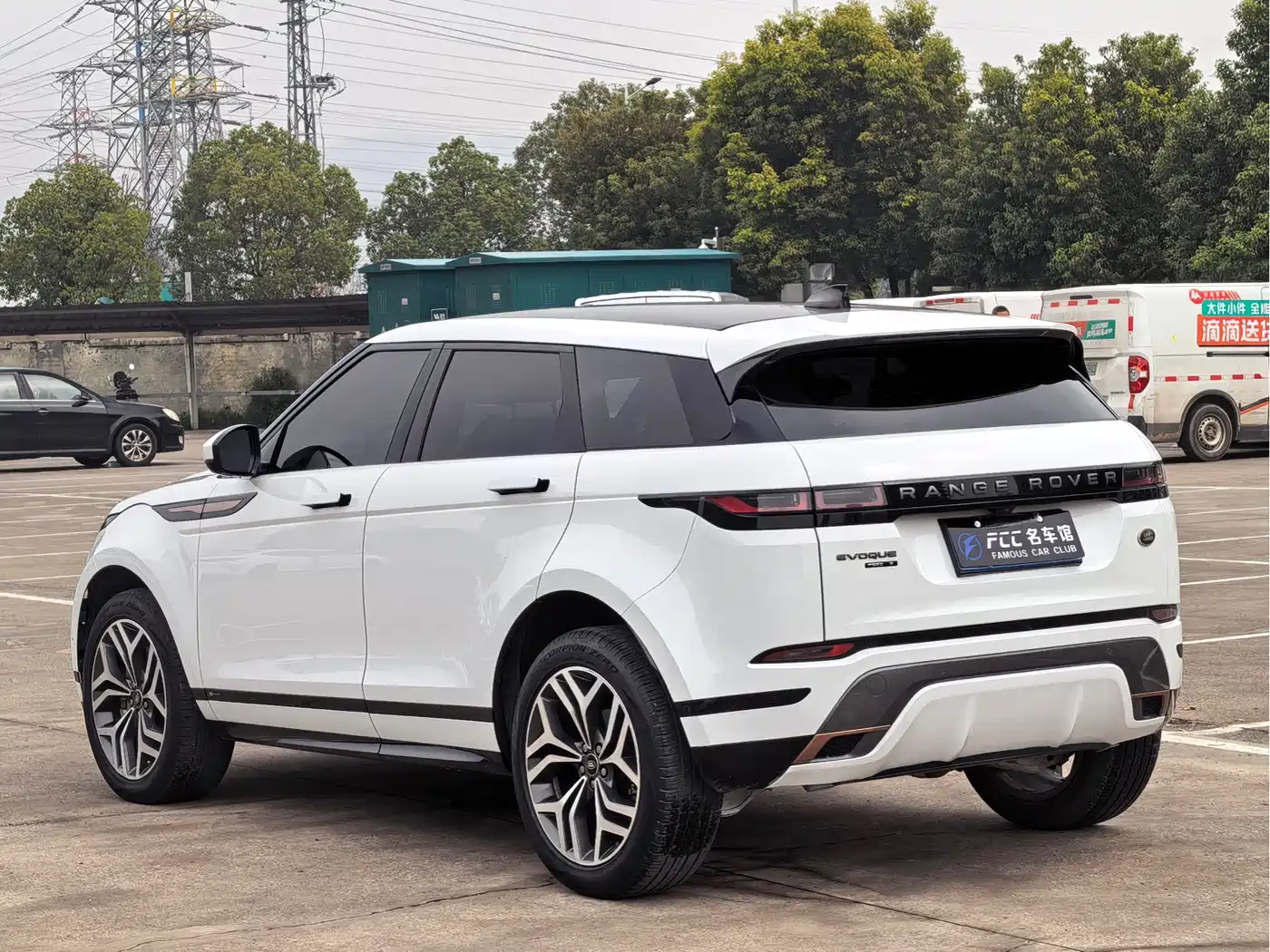 Land Rover Range Rover Evoque 2020 249PS R-DYNAMIC S Sport Edition фото 6