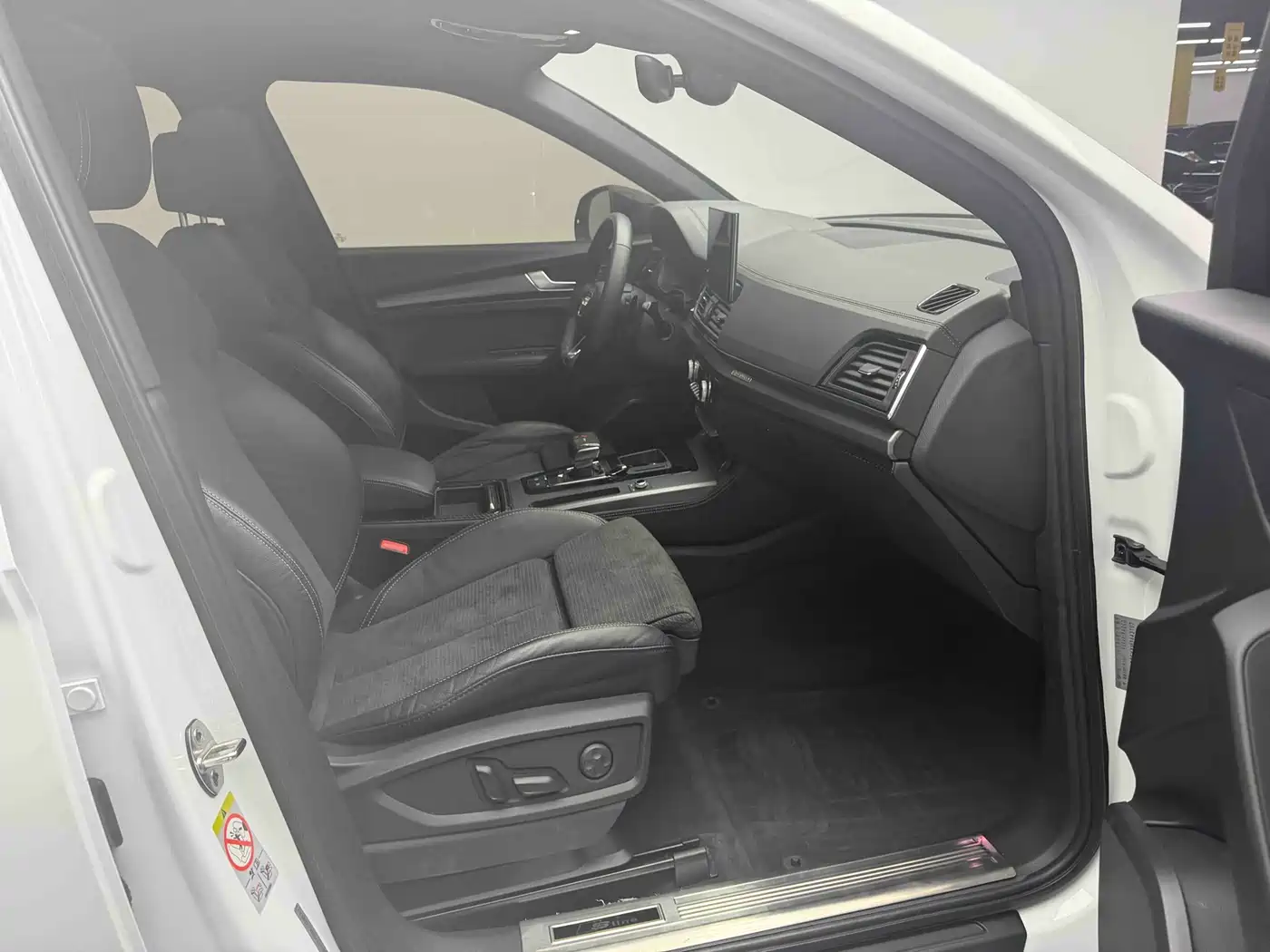 Audi Q5L Sportback 2021 40 TFSI Luxury фото 15