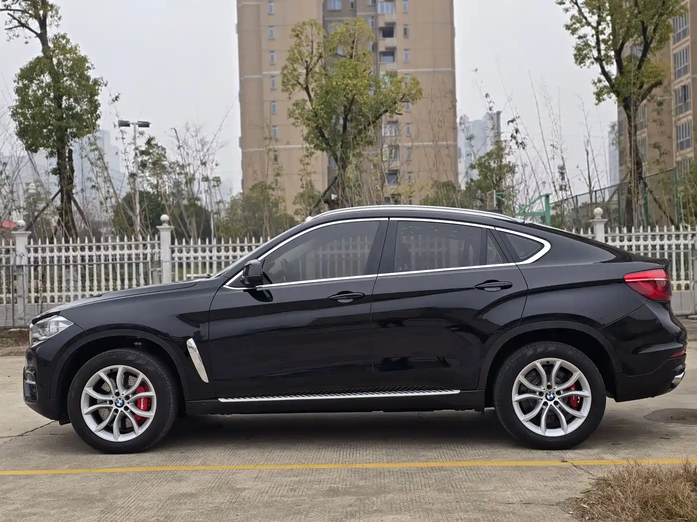 BMW X6 2015 xDrive35i Luxury Model фото 4