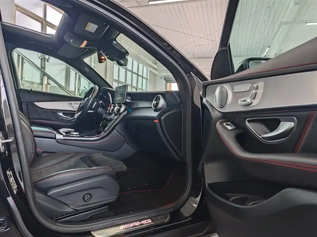 Mercedes-Benz GLC AMG 2017 AMG GLC 43 4MATIC фото 26