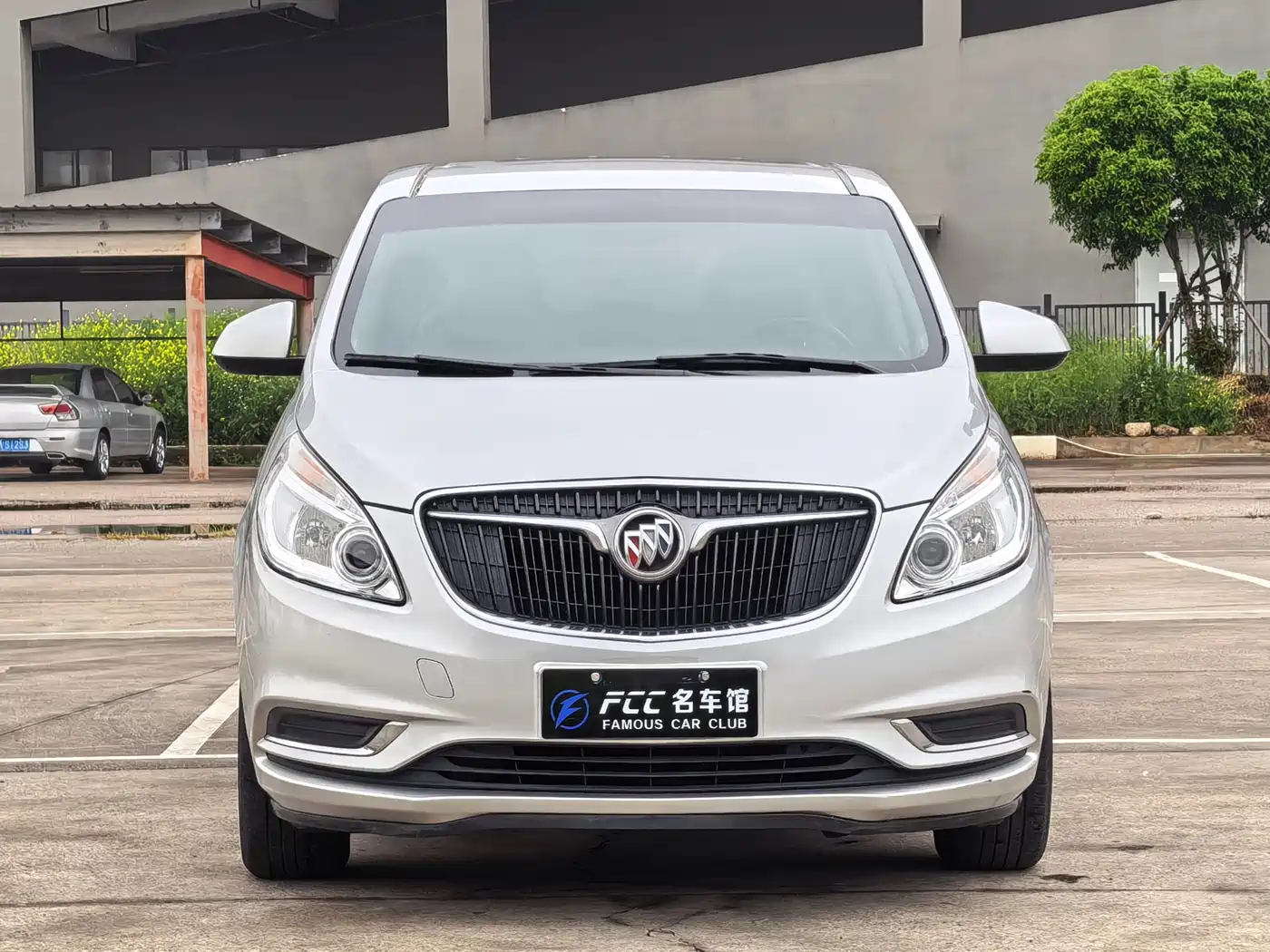 Buick GL8 2017 25S Comfort China V фото 2