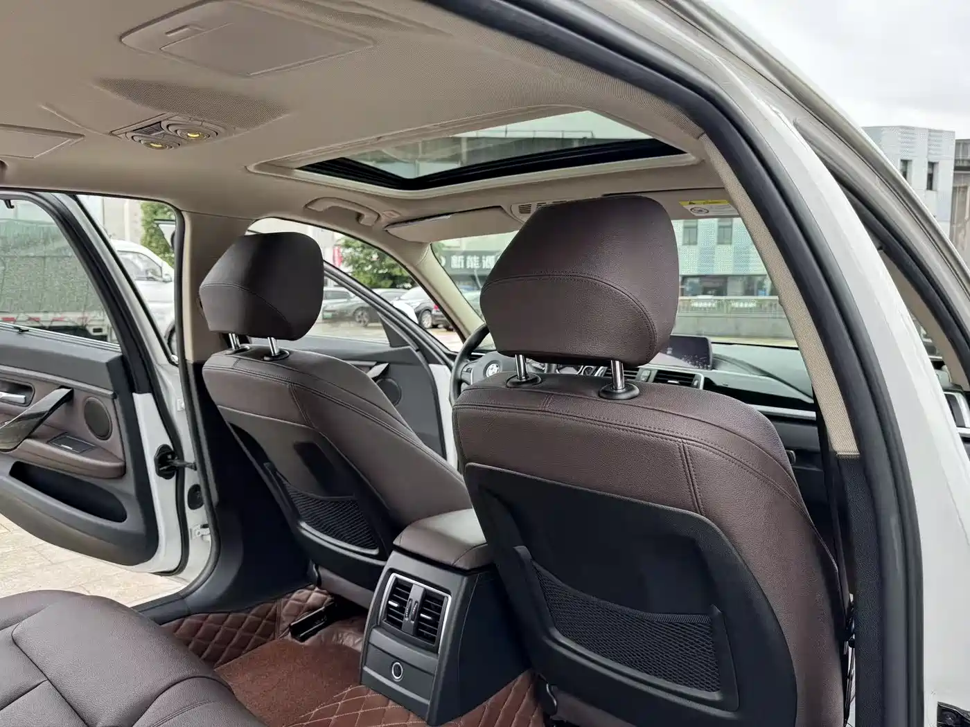 BMW 3 Series 2018 320Li Fashion Style фото 20