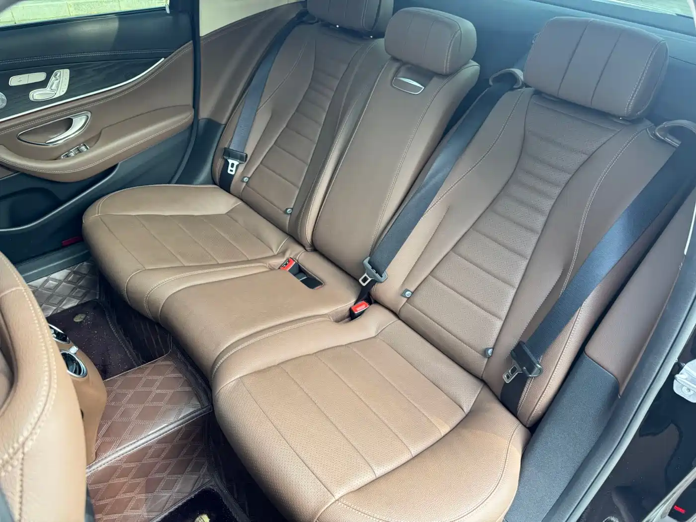Mercedes-Benz E-Class 2020 Facelift E 300 L Sport Exclusive фото 8