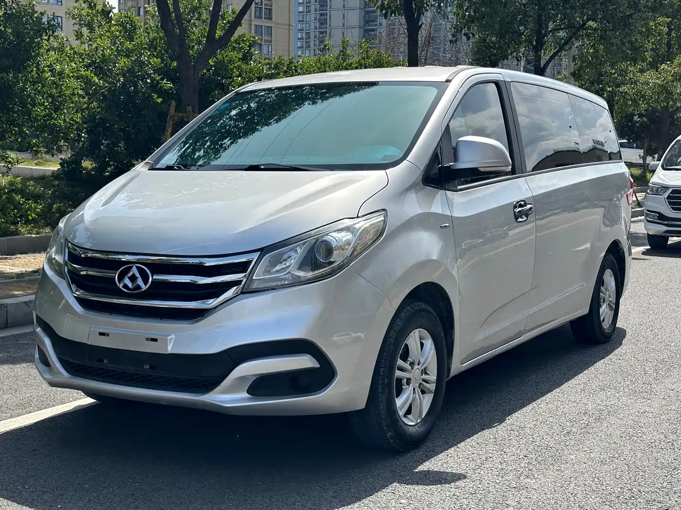 SAIC Maxus Maxus G10 2018 PLUS 2.0T Automatic Executive Edition