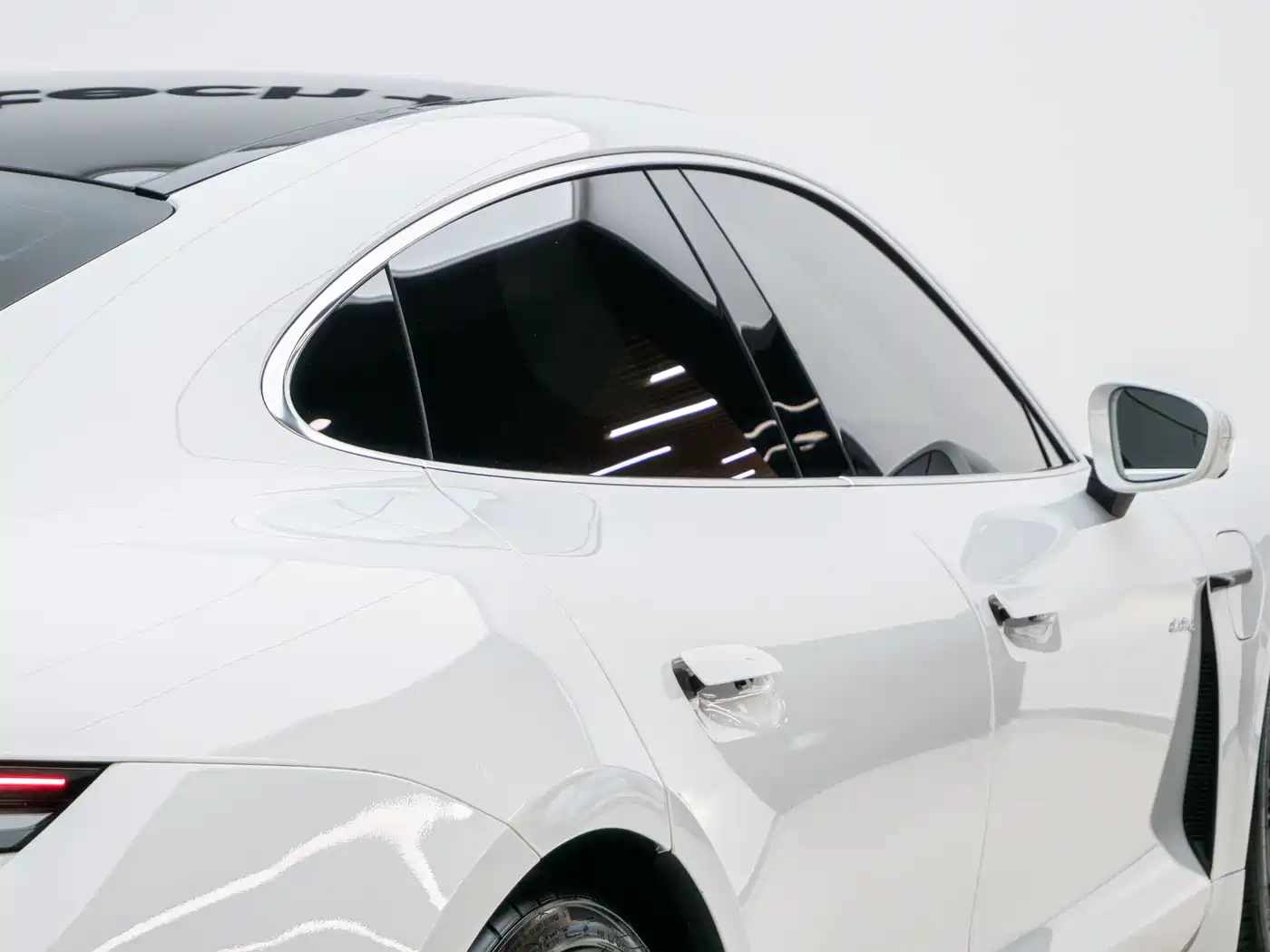 Porsche Taycan 2019 Taycan Turbo фото 7