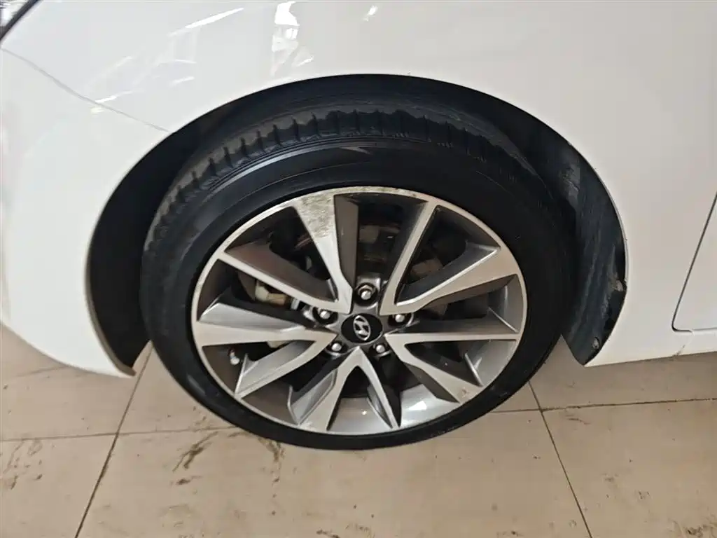 Hyundai Langdong 2015 1.6L Auto Premium фото 23