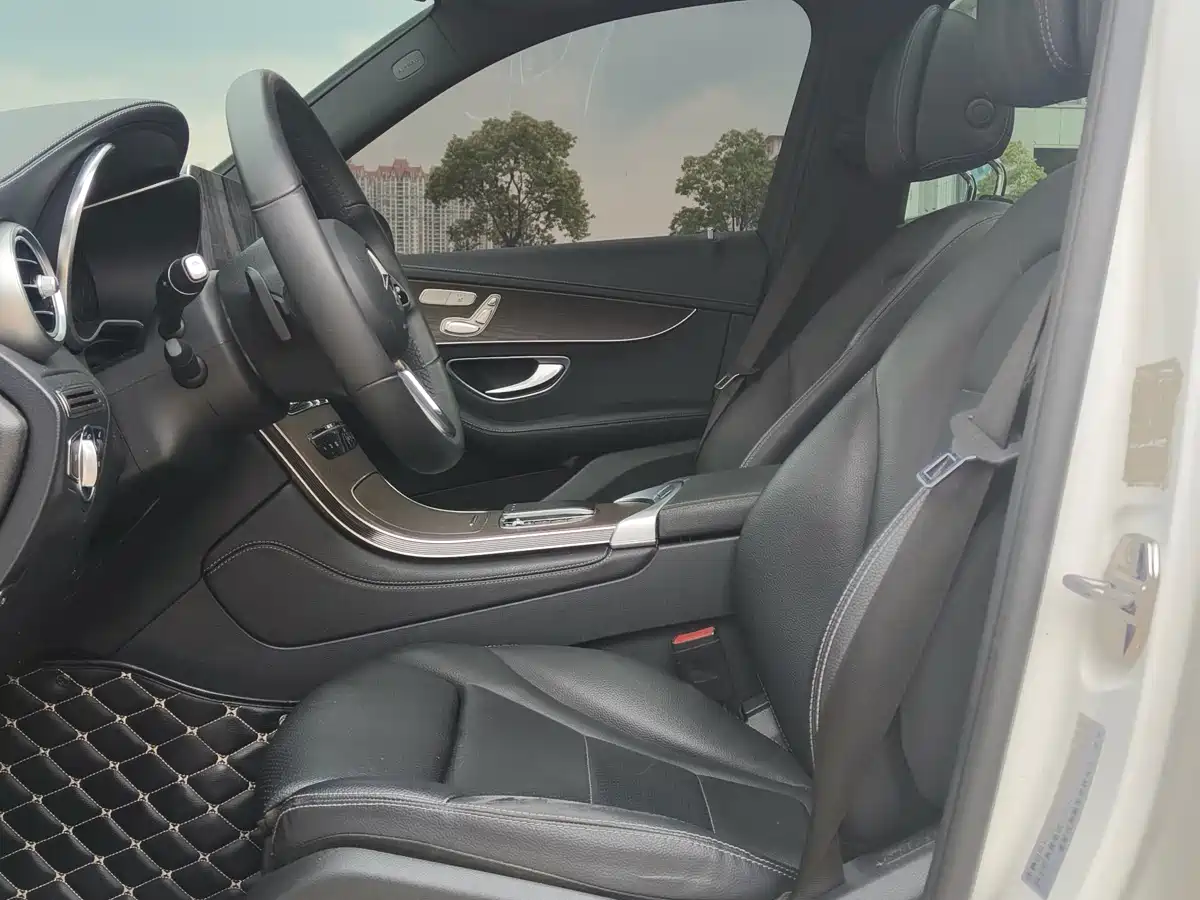 Mercedes-Benz GLC 2021 GLC 260 L 4MATIC Luxury фото 4