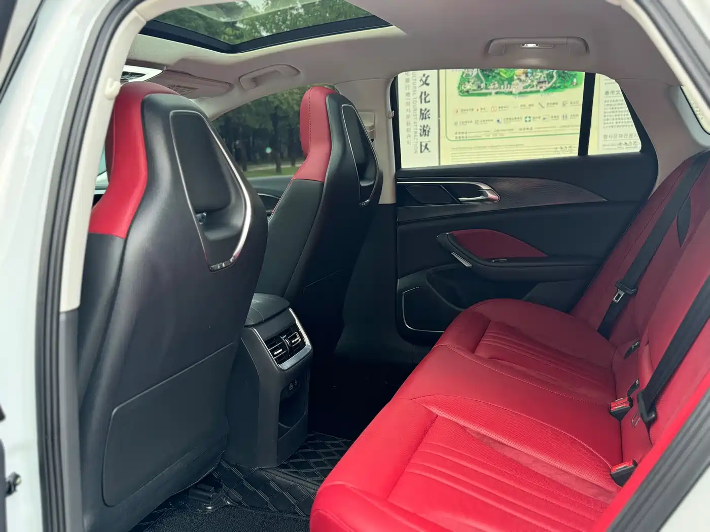 Hongqi H6 2023 2.0T Comfort Edition фото 15