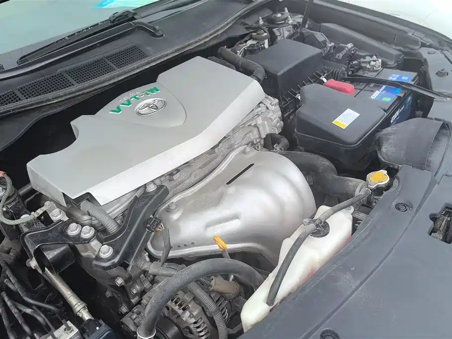 Toyota Camry 2015 2.0E Elite Edition фото 10