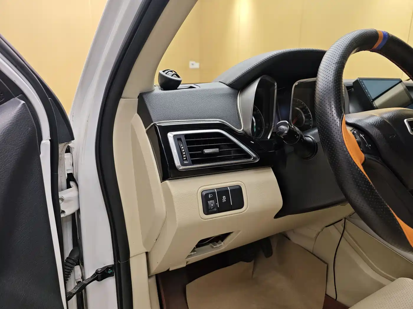 Zotye Damai X5 2016 2017 Upgrade 1.5T CVT Magistrate