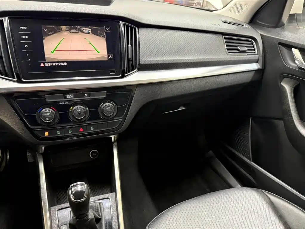Škoda Kamiq 2022 1.5L Automatic Comfort Edition фото 12