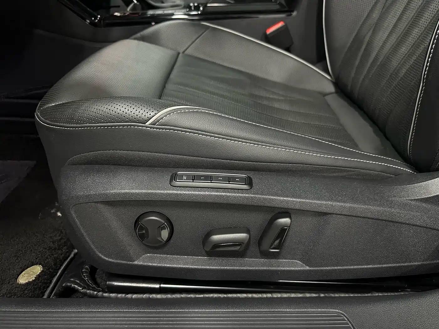 Volkswagen Passat New Energy 2022 430PHEV Hybrid Luxury Edition фото 15