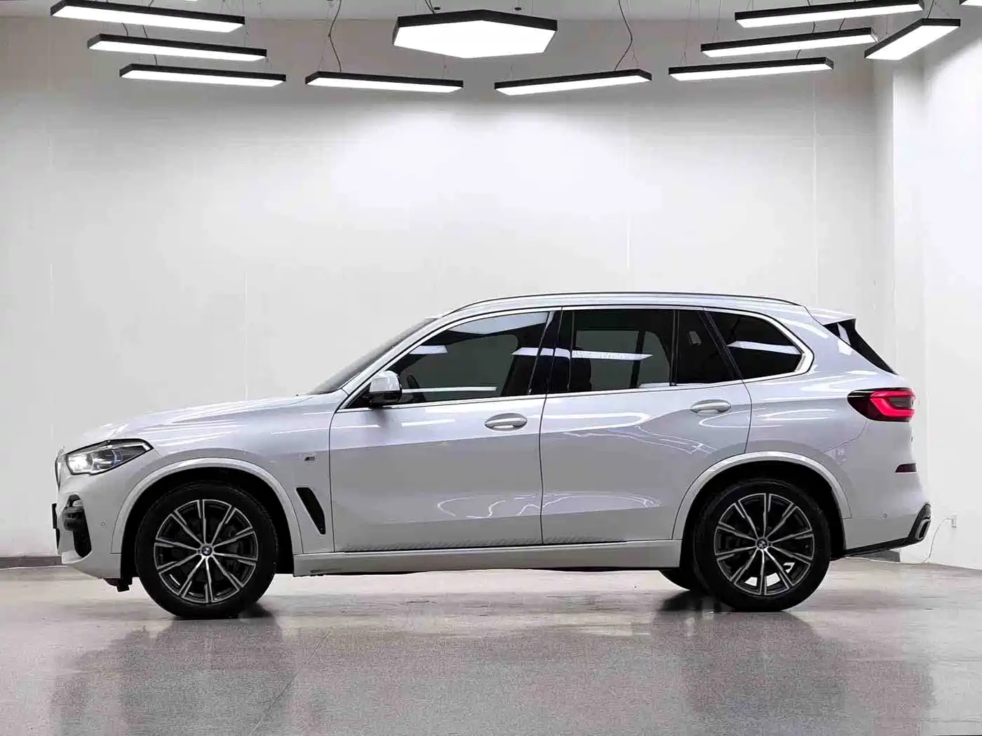 BMW X5 (Import) 2020 xDrive40i M Sport Package фото 7