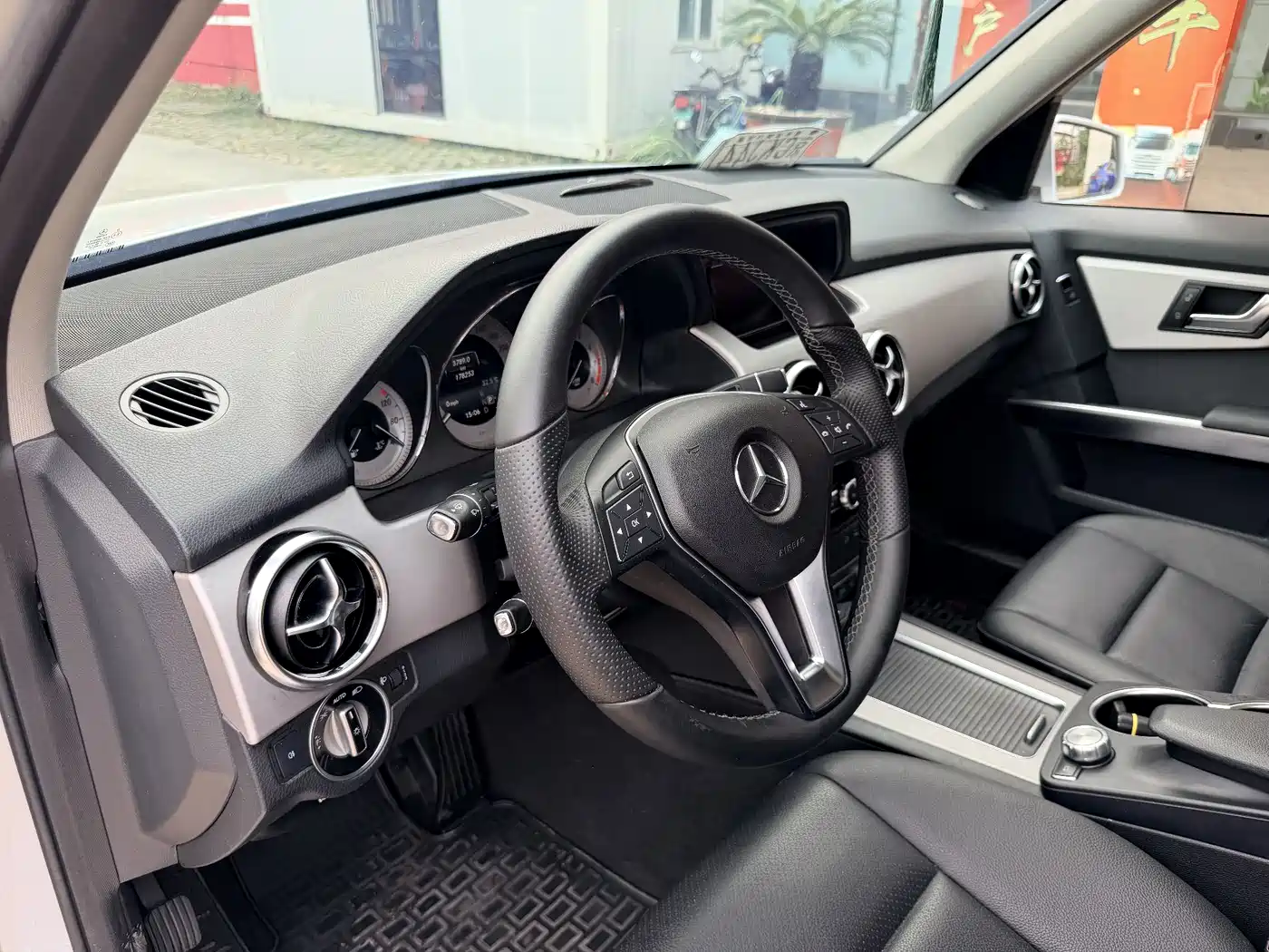 Mercedes-Benz GLK-Class 2013 GLK 300 4MATIC Dynamic Sunroof фото 10