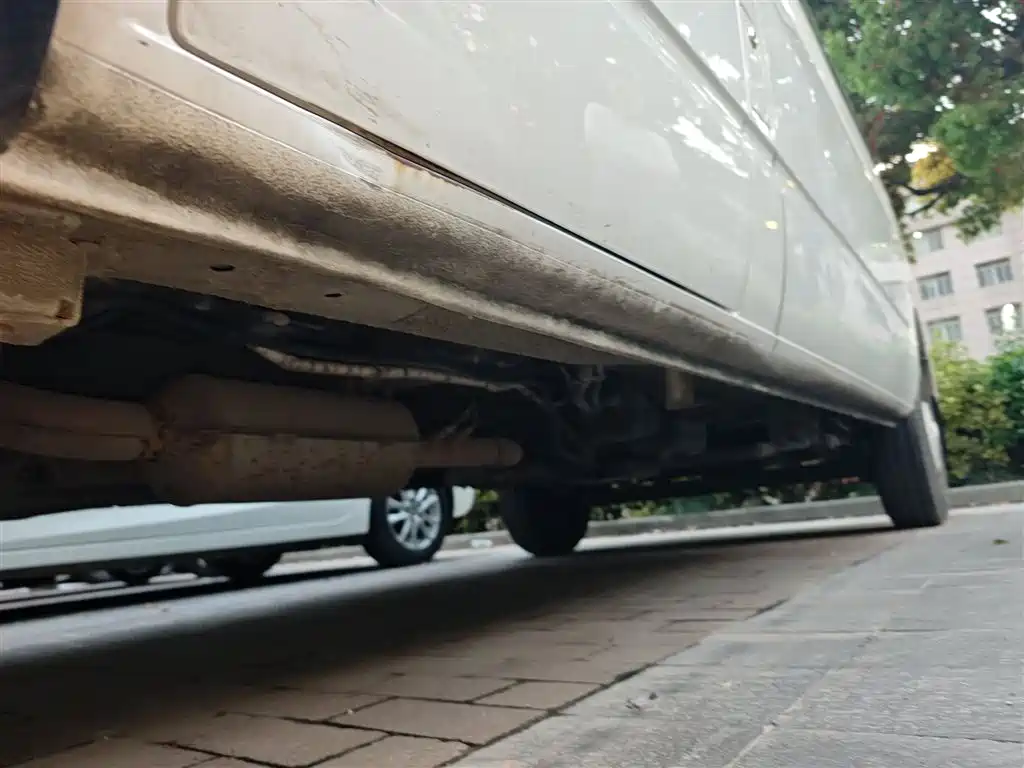 SAIC Maxus Xintu V80 2023 2.0T AMT Classic Aoyun Long Wheelbase Medium Roof 6/7/8/9 Seats фото 19