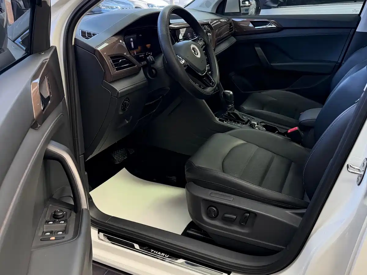 Volkswagen Tharu 2022 280TSI FWD Luxury Edition фото 9