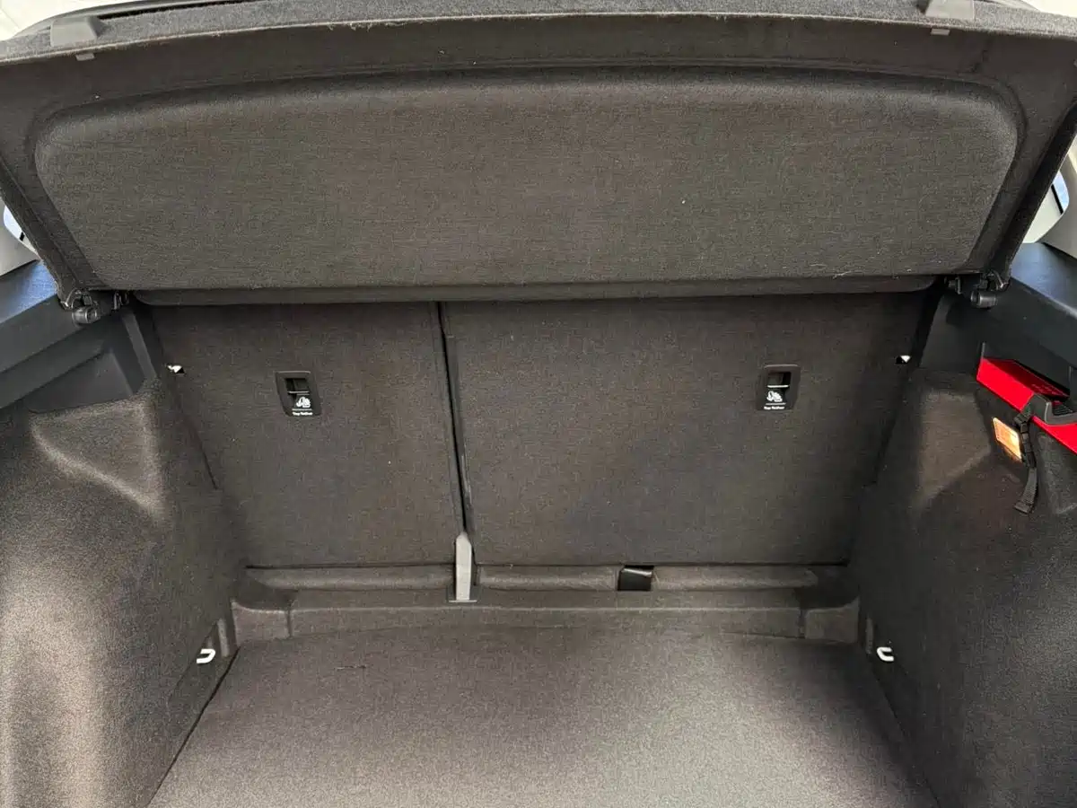Volkswagen Tharu 2022 280TSI FWD Luxury Edition фото 19