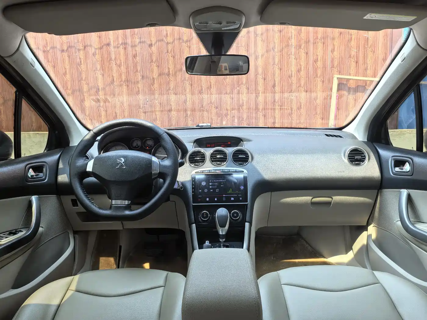 Peugeot 408 2013 2.0L Automatic Comfort Edition фото 5