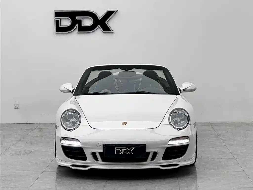 Porsche 911 2011 Carrera 4 GTS 3.8L Convertible фото 2