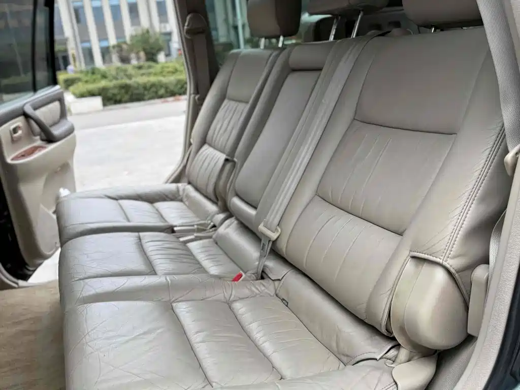 Toyota Land Cruiser 2004