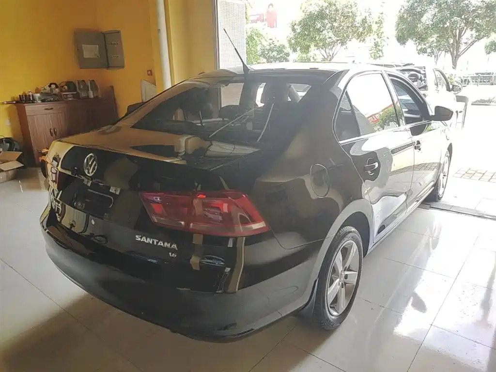 Volkswagen Santana 2013 1.6L Automatic Comfort Edition фото 7