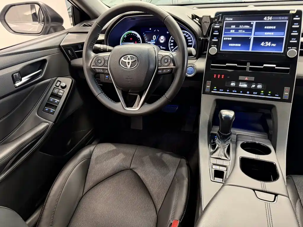 Photo 15 - Toyota Avalon