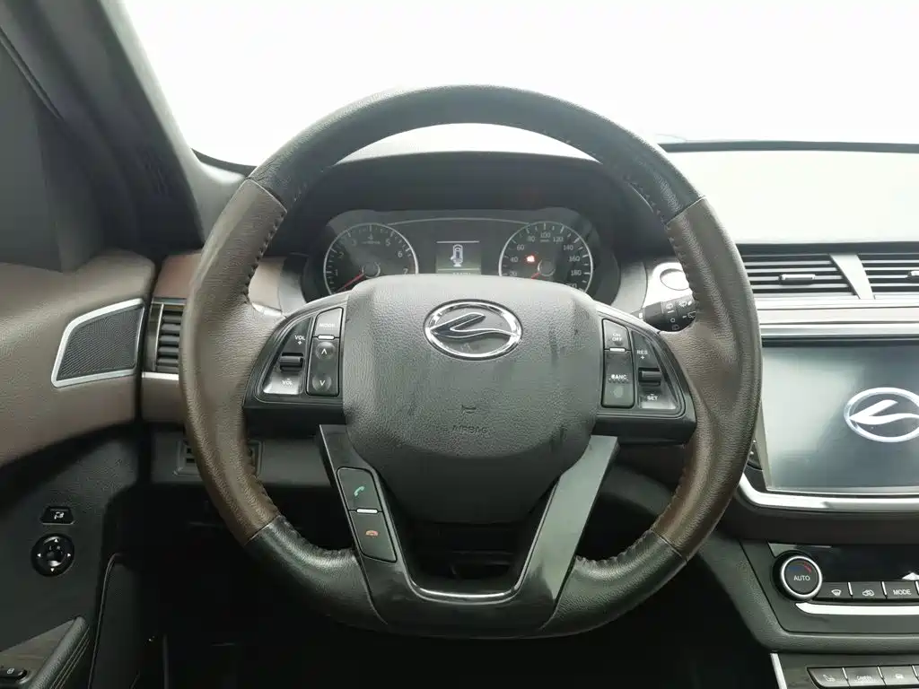 Landwind X7 2015 2015 2.0T Panorama Premium