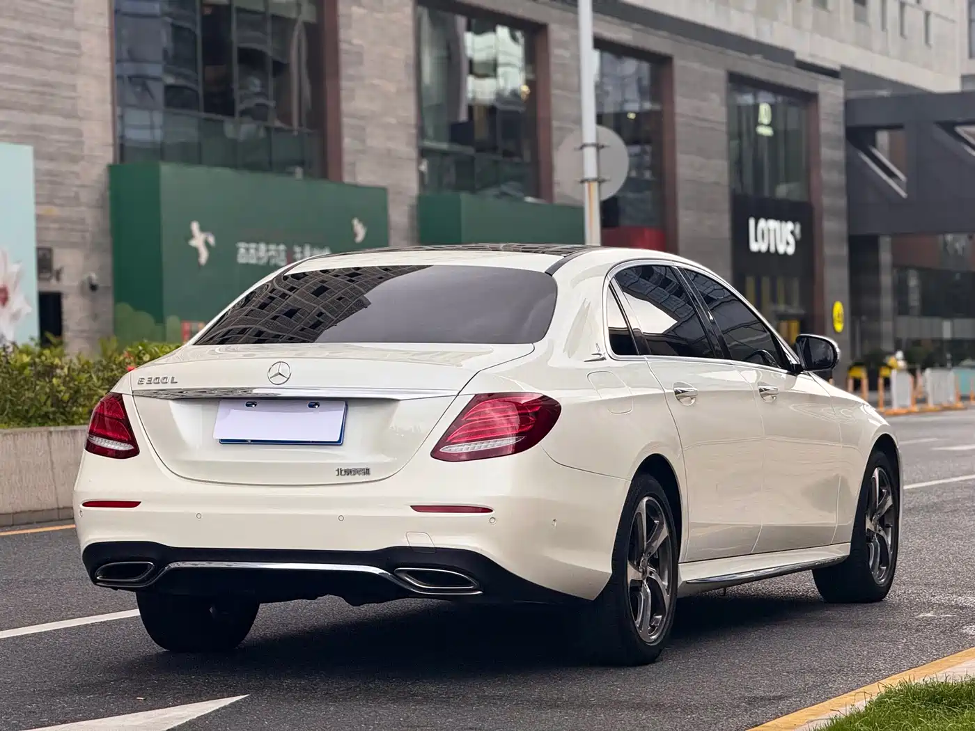 Mercedes-Benz E-Class 2018 E 300 L Sport Fashion фото 6