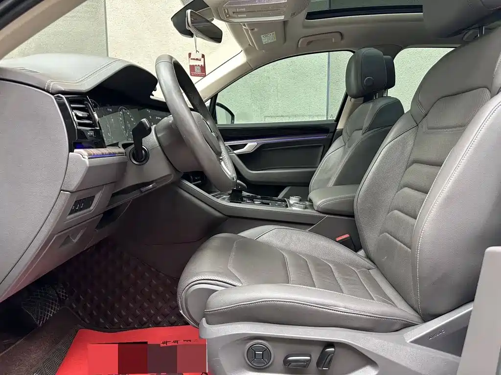 Volkswagen Touareg 2019 2019 2.0TSI Sharp Wing Edition China V