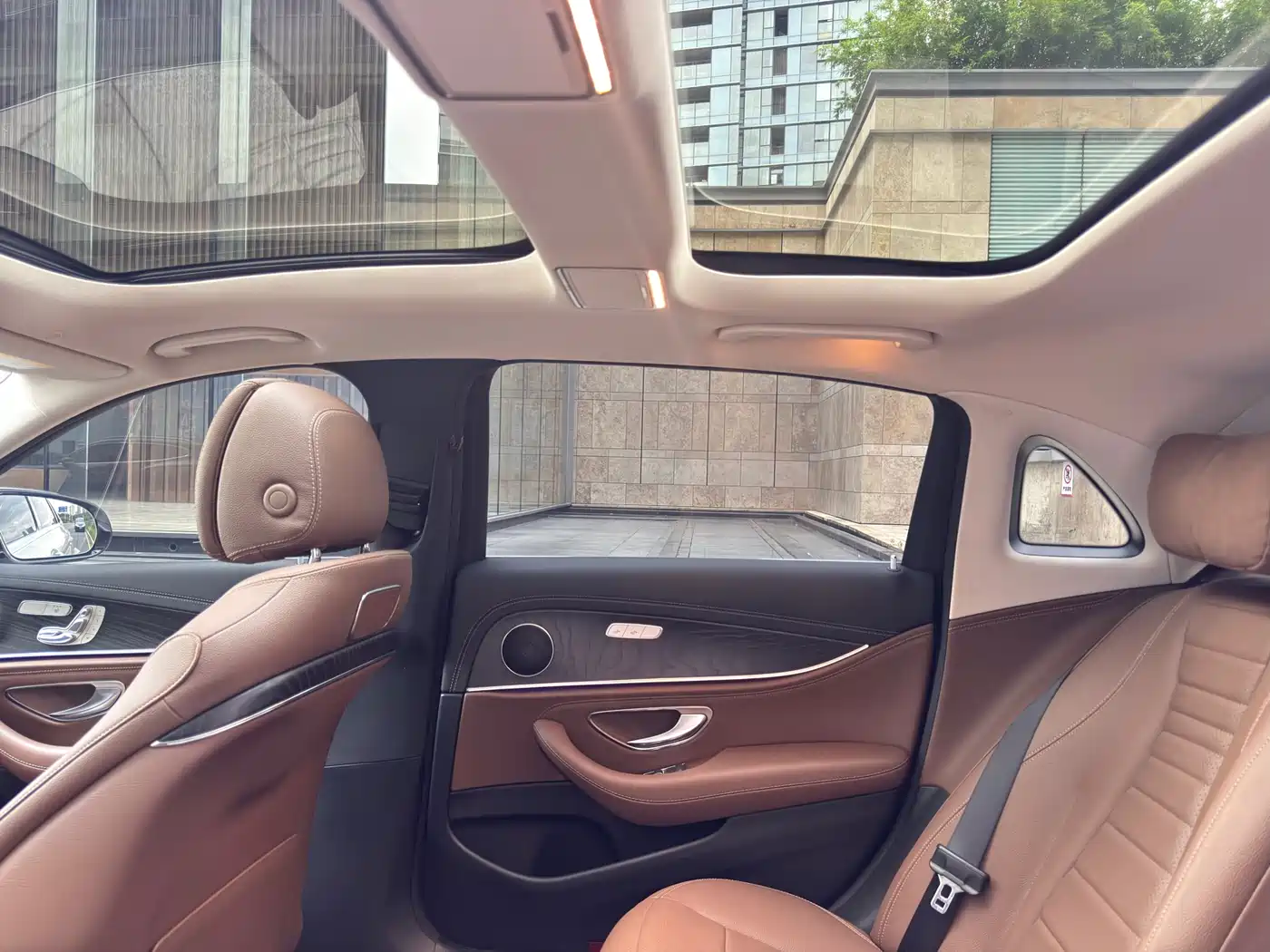 Mercedes-Benz E-Class 2018 E 300 L Sport Fashion фото 19
