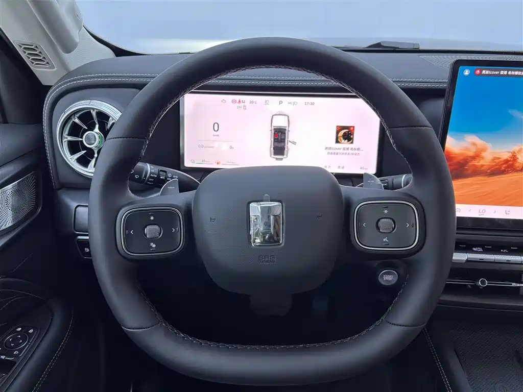 TANK TANK 300 NEW ENERGY