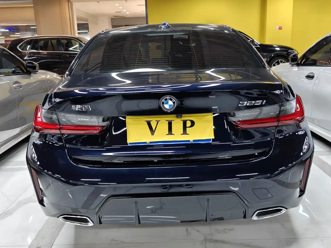 BMW 3 Series 2024 325i M Sport Shadowline Package фото 17