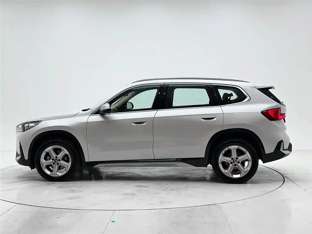 BMW X1 2023 sDrive20Li X Design Package фото 7