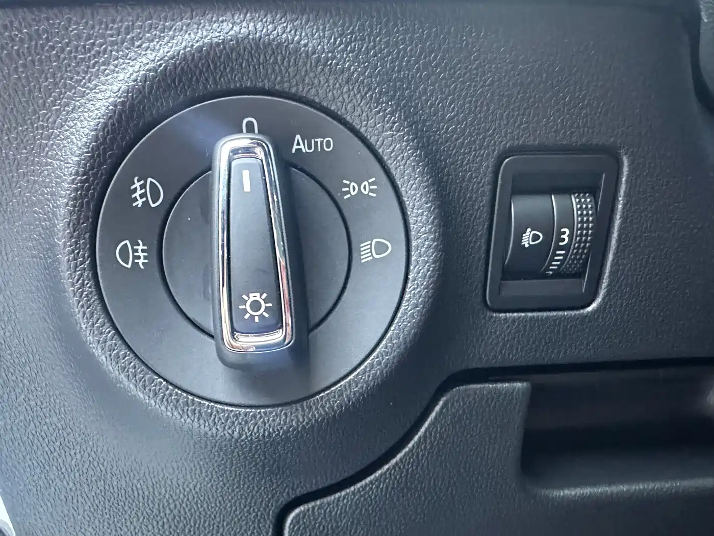 Škoda Karoq 2024 TSI280 Luxury Edition фото 10