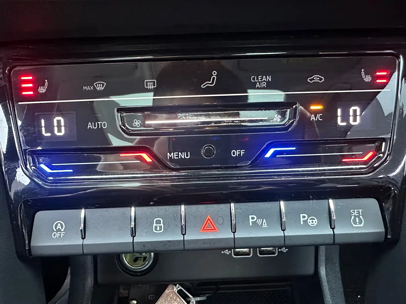 Škoda Karoq 2024 TSI280 Luxury Edition фото 11