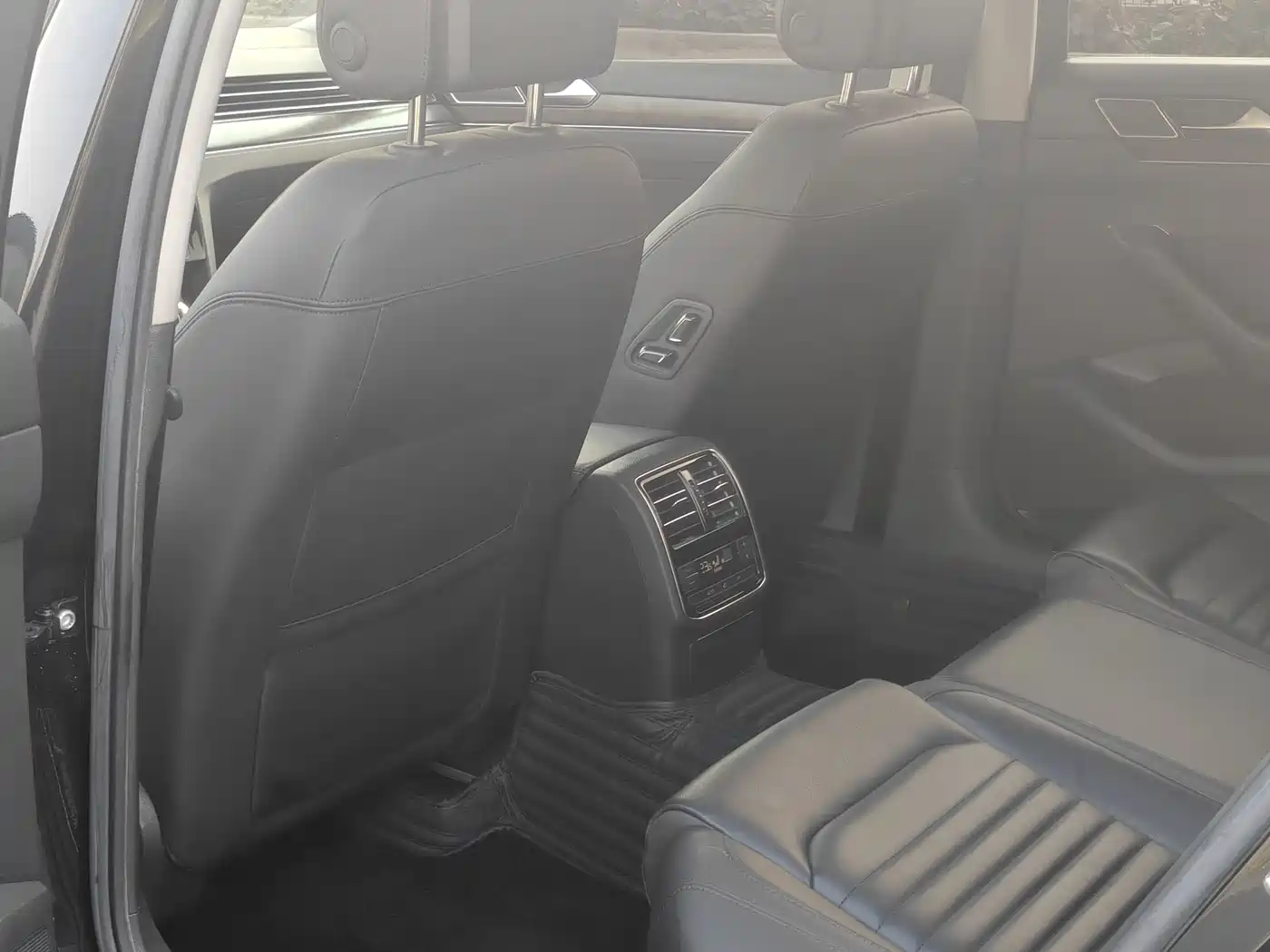 Volkswagen Magotan 2019 330TSI DSG Luxury China V фото 17