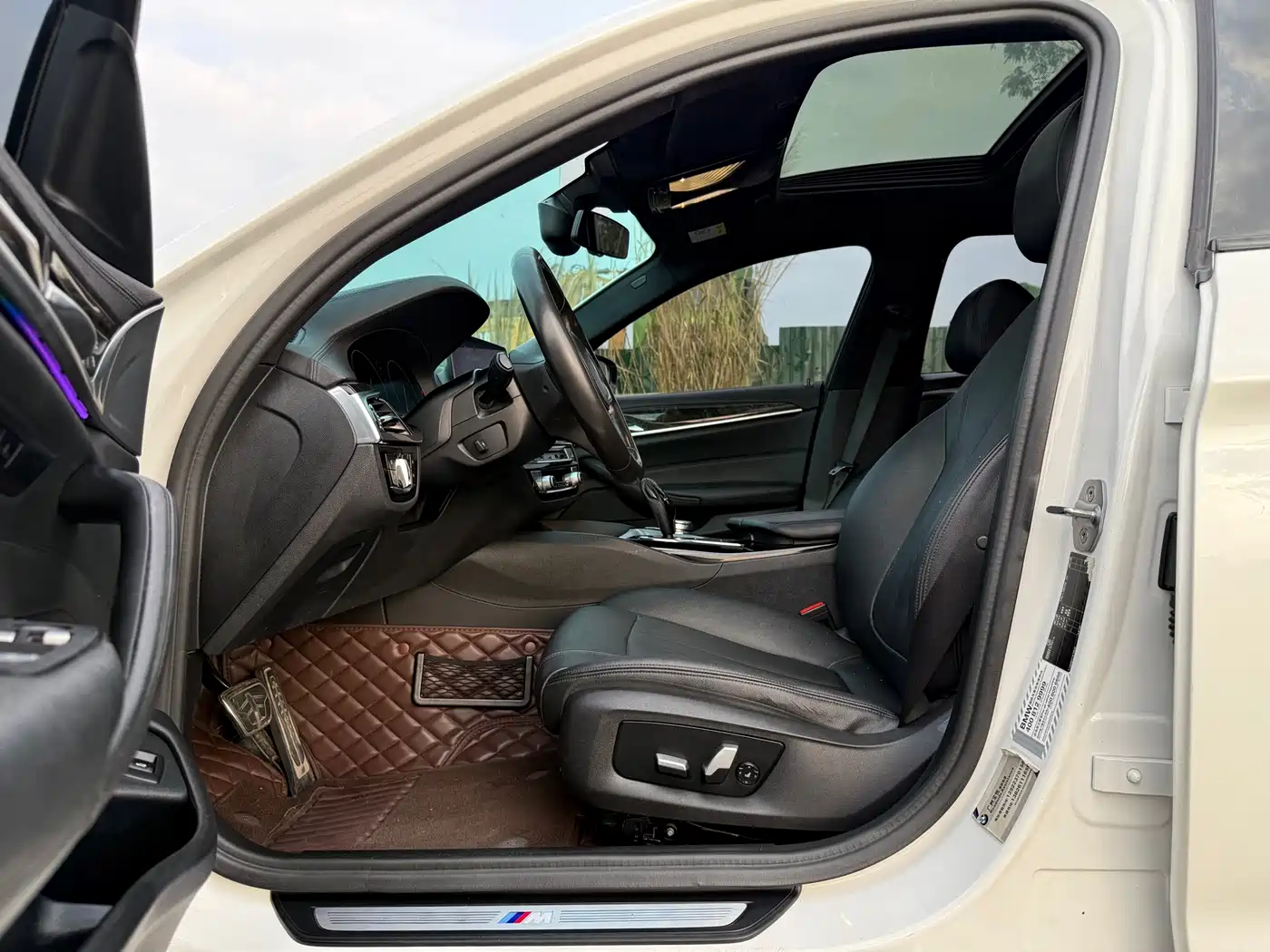 BMW 5 Series 2019 525Li M Sport Package фото 8