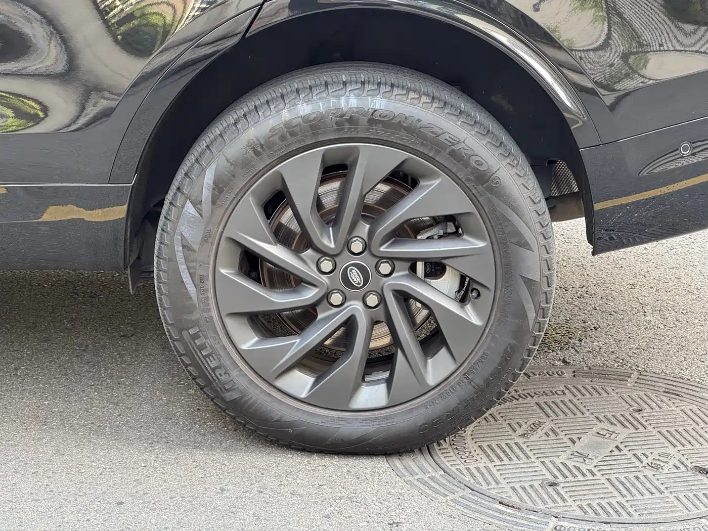 Land Rover Discovery 2023 Facelift 360PS R-Dynamic S фото 7