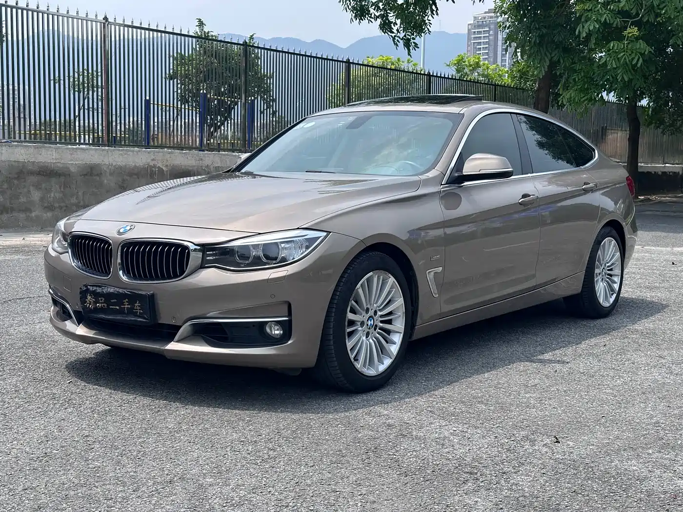 BMW 3 Series GT 2013 320i Style Design Package