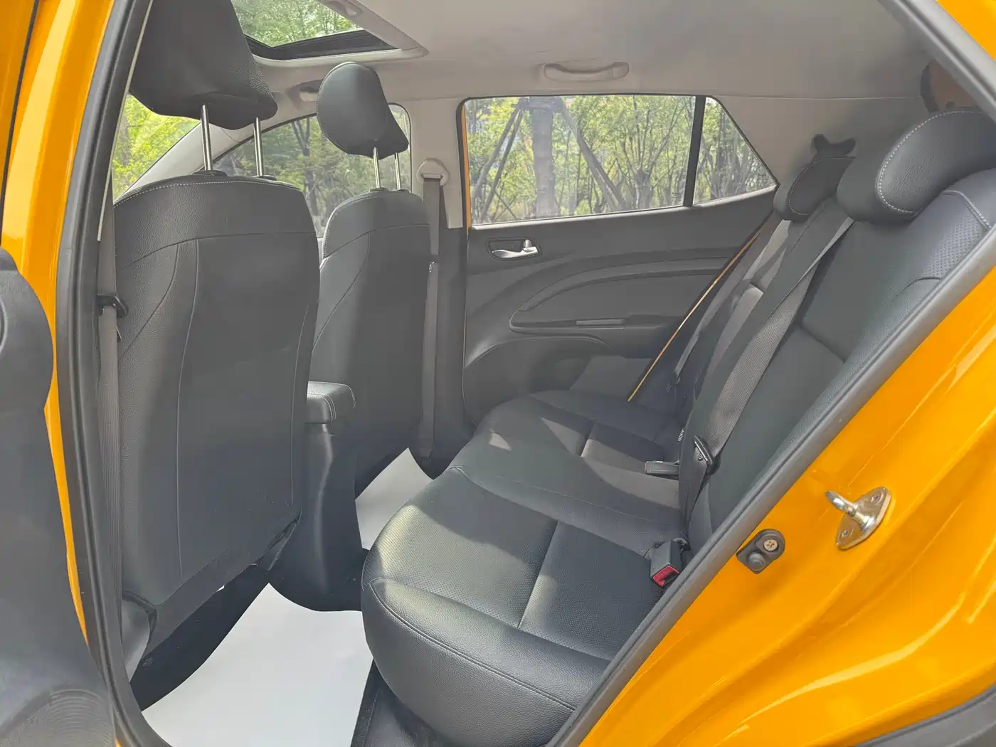Kia KX1 2021 1.4L CVT Sunroof Version фото 17