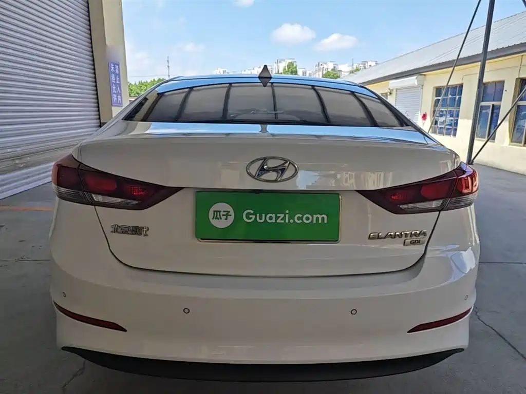 Hyundai Elantra 2016 Model 1.6L Automatic Smart Elite фото 6