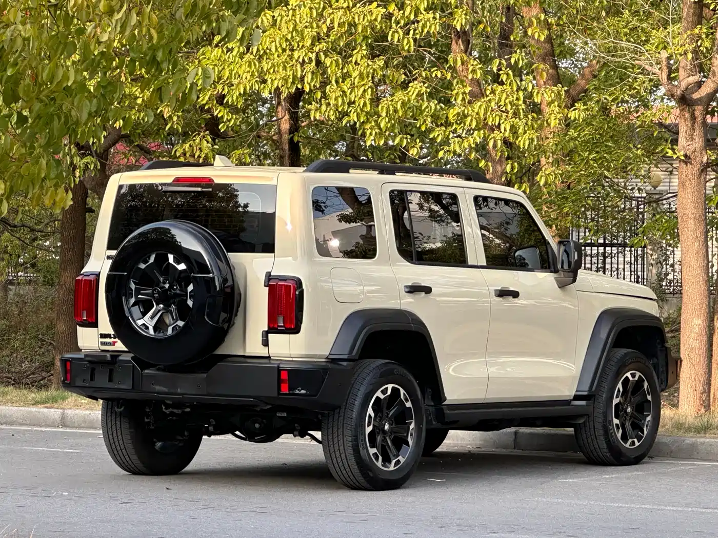 TANK TANK 300 NEW ENERGY