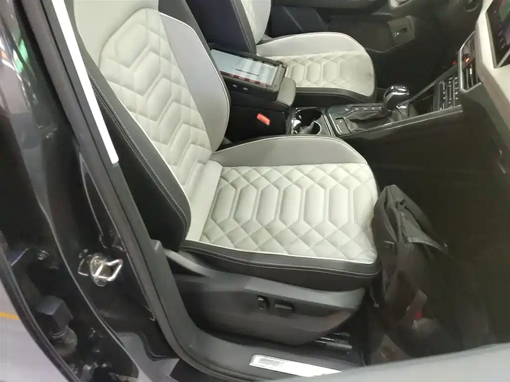 Volkswagen Tayron 2023 330TSI 2WD Luxury Plus Advanced Edition фото 25