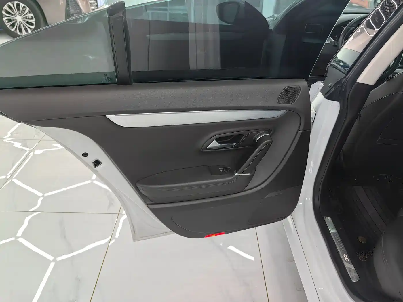 Volkswagen FAW-Volkswagen CC 2018 2.0TSI Luxury фото 12