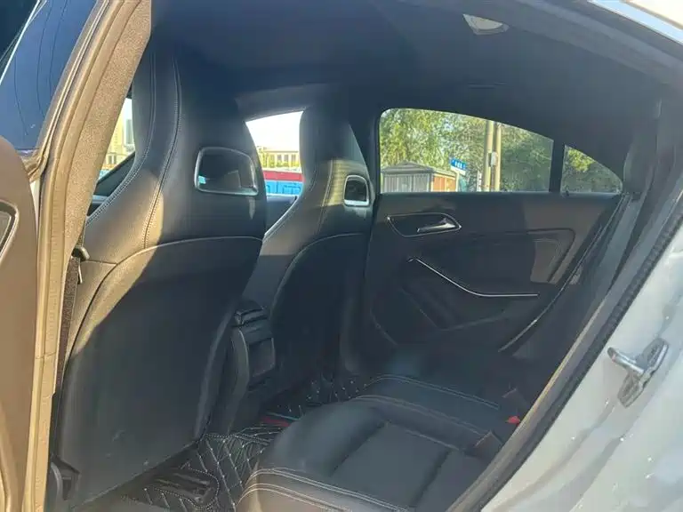 Mercedes-Benz CLA (Import) 2015 CLA 200 фото 7
