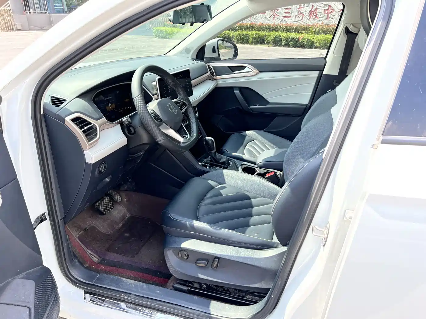 Volkswagen Tharu 2023 300TSI 2WD Bright Moon Edition фото 8