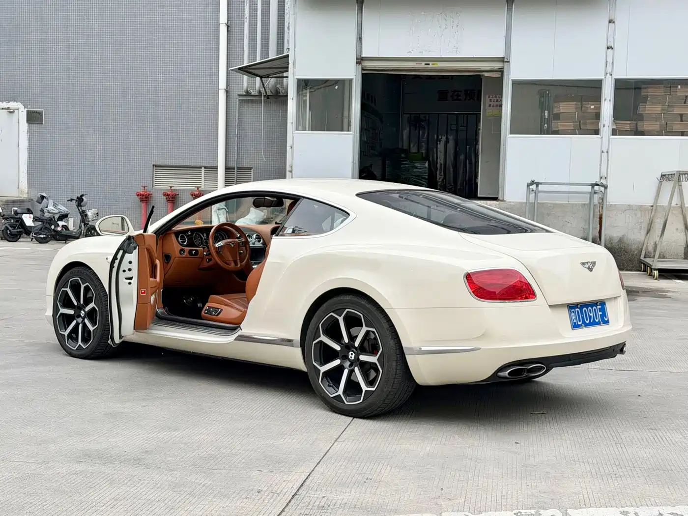 Bentley Continental 2013 2012 4.0T GT V8