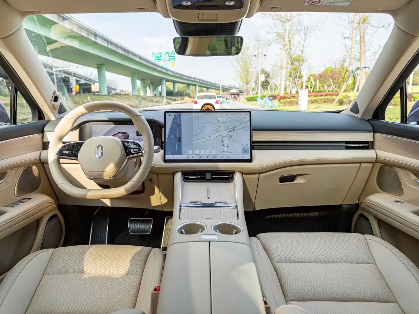 AITO Wenjie AITO M5 2025 Extended Range Ultra AWD фото 6
